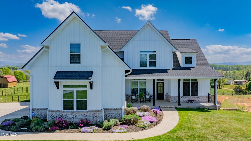 1st photo of 186 Berry Ridge Road