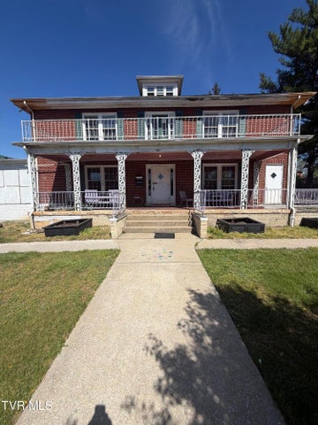 1st photo of 221 Main Street