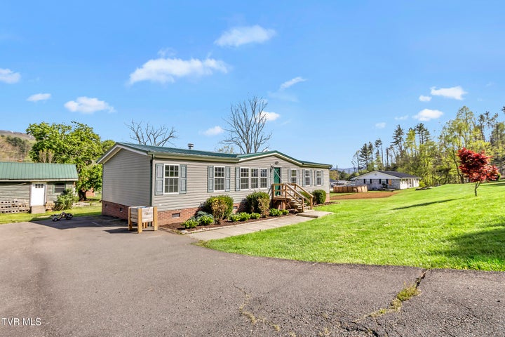 1st photo of 158 Circle Drive