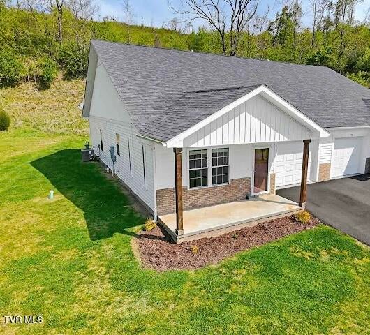 1st photo of 96 Village Court