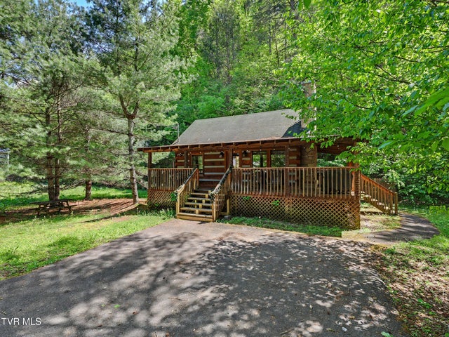 1st photo of 1561 Jobey Green Hollow Road