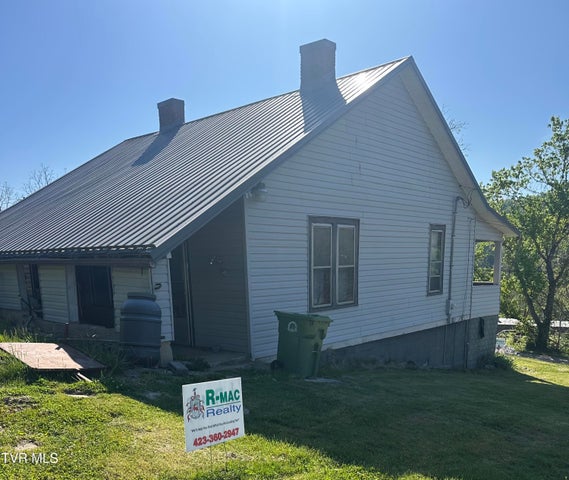 1st photo of 210 Ford Street