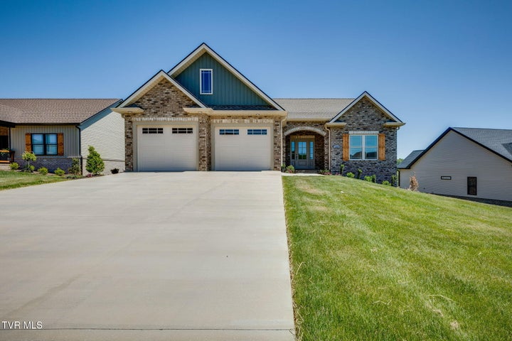 1st photo of 1424 Cabot Cove