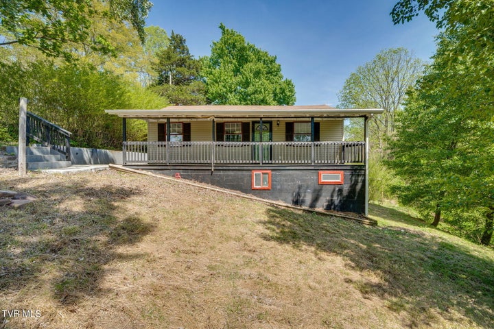 1st photo of 813 Big Hill Road