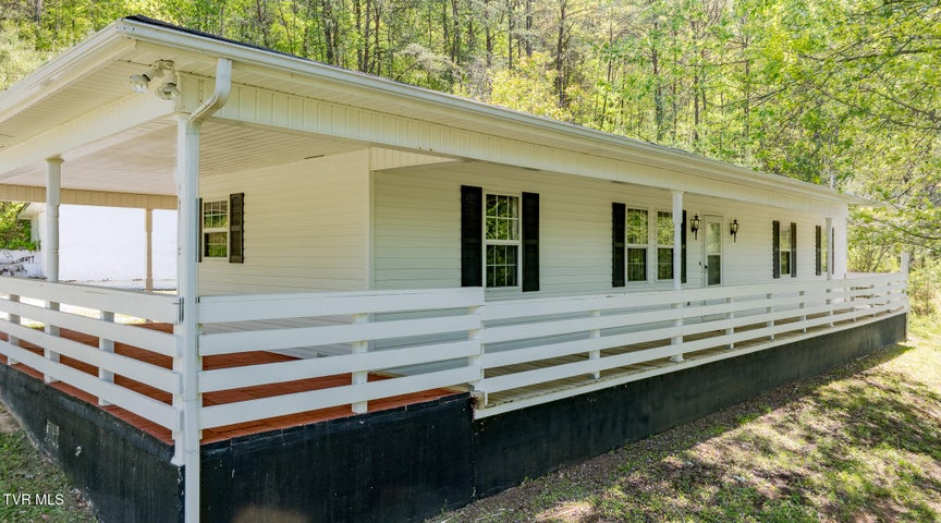 1st photo of 960 Central Avenue