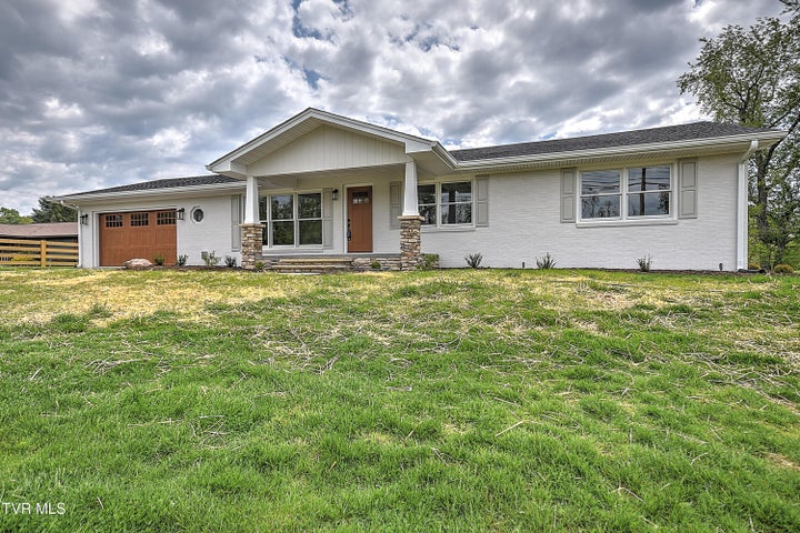 1st photo of 25084 Hillman Highway