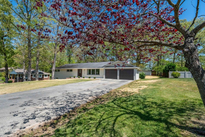 1st photo of 2108 Tallwood Drive