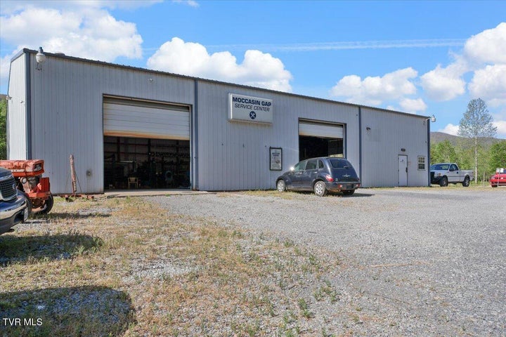 1st photo of 4413 Bristol Highway