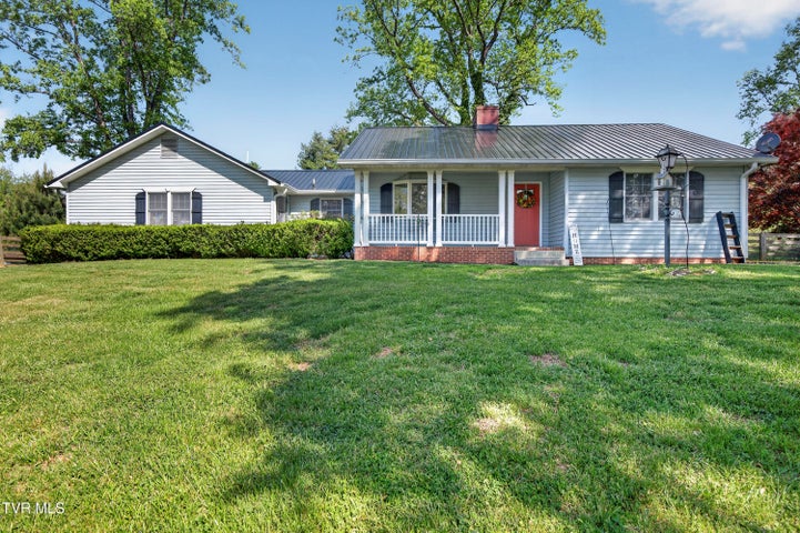 1st photo of 15305 Foxchase Lane