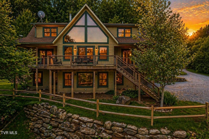 1st photo of 410 Eagle Ridge Road