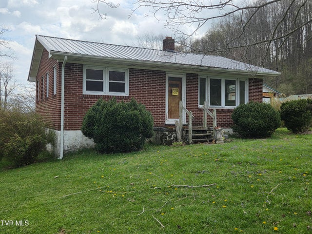 1st photo of 10189 Crescent Road