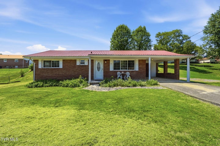 1st photo of 212 Alderman Drive