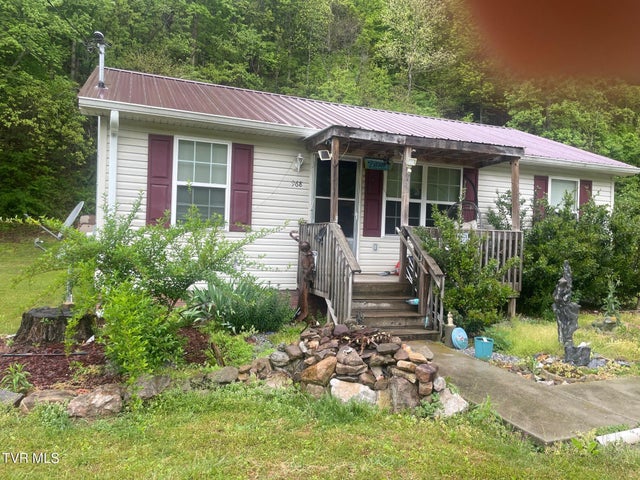 1st photo of 968 Dry Creek Road