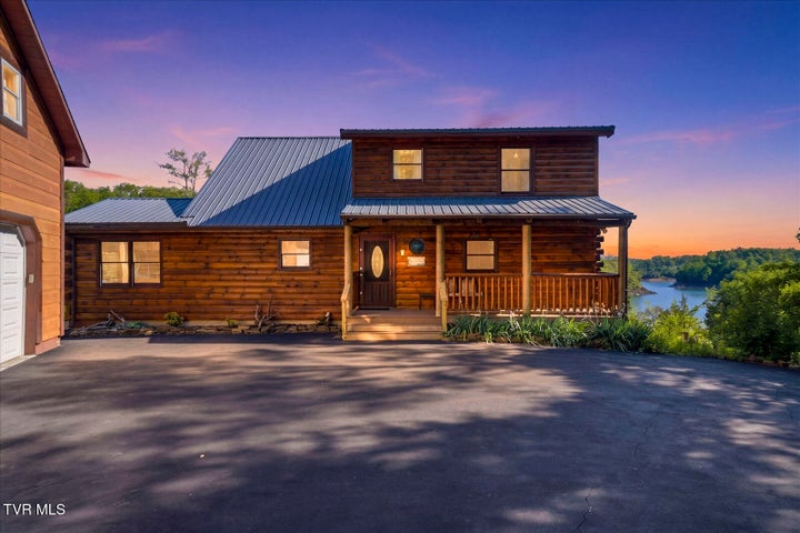 1st photo of 1590 Tranquility Trail