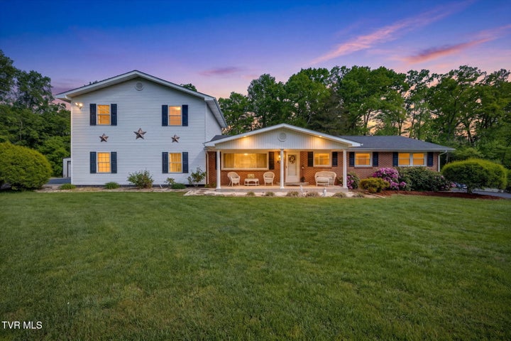 1st photo of 404 Charleston Street