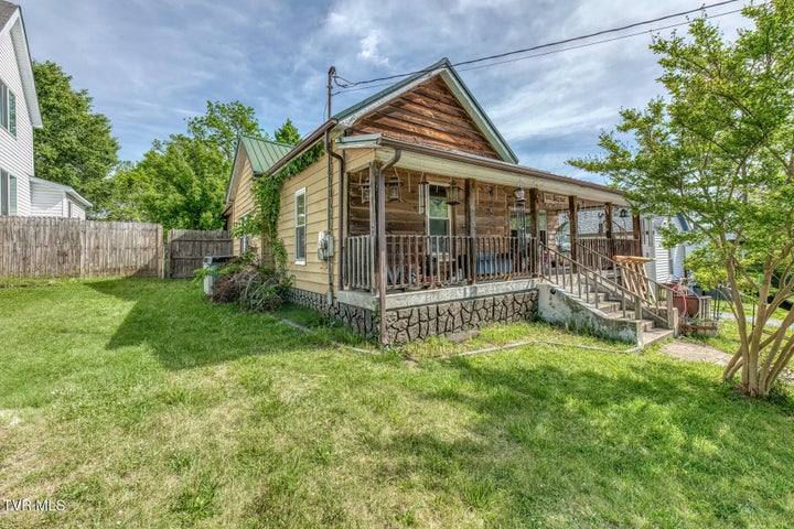 1st photo of 1131 Hill Street