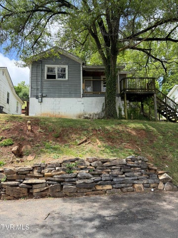 1st photo of 1044 Fairway Avenue