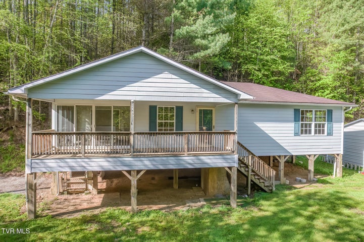1st photo of 514 Piney Grove Road