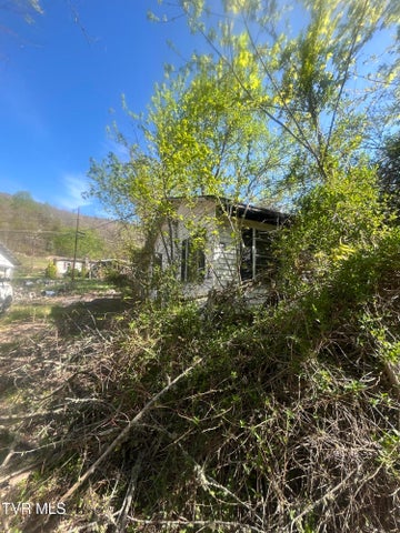 1st photo of 807 Cleghorn Valley Road