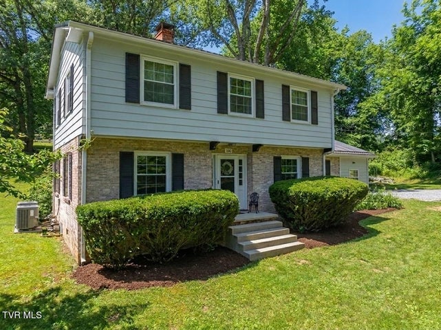 1st photo of 12104 Linden Street