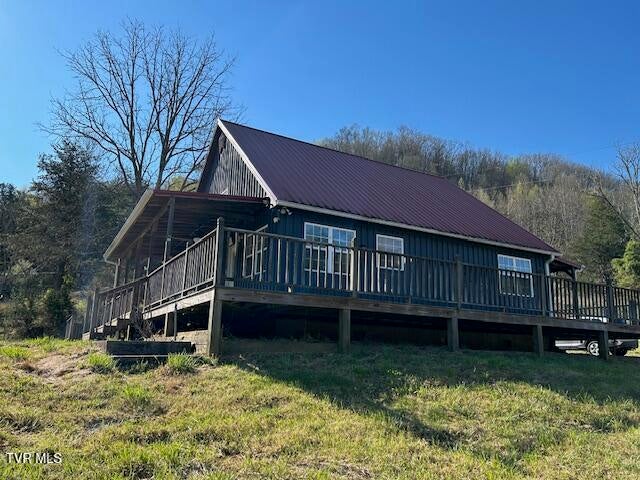 1st photo of 742 Black Sheep Hollow Road