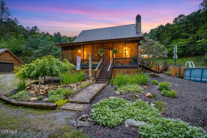 1st photo of 556 Underwood Springs Branch Road