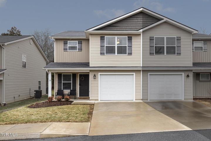 1st photo of 2927 Watauga Road