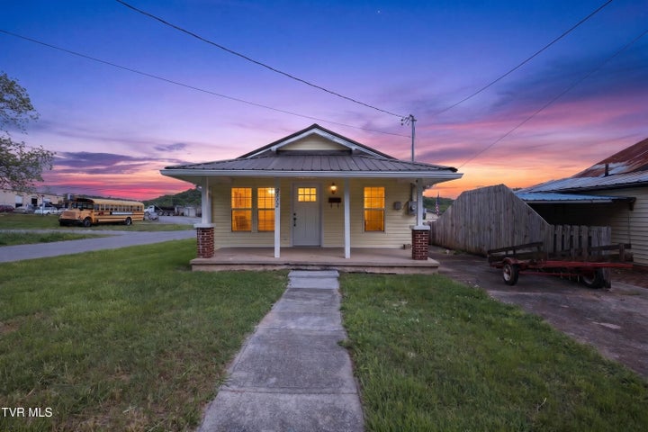 1st photo of 2112 Myrtle Avenue