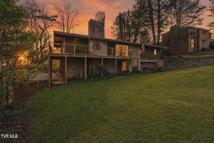 1st photo of 1823 Woodhaven Drive