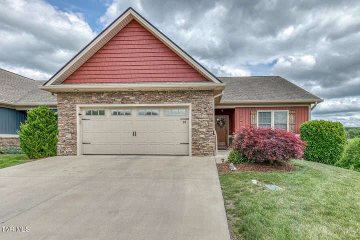 1st photo of 37 Grist Mill Court