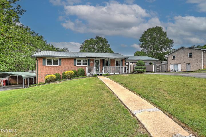 1st photo of 2704 Schumway Drive