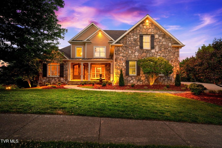 1st photo of 122 Sun Chase Court