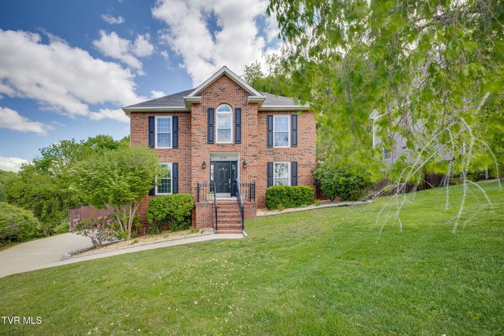 1st photo of 216 Fox Chase Drive