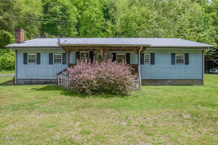 1st photo of 231 Ollis Bowers Hill Road