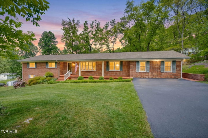 1st photo of 325 Sperry Circle