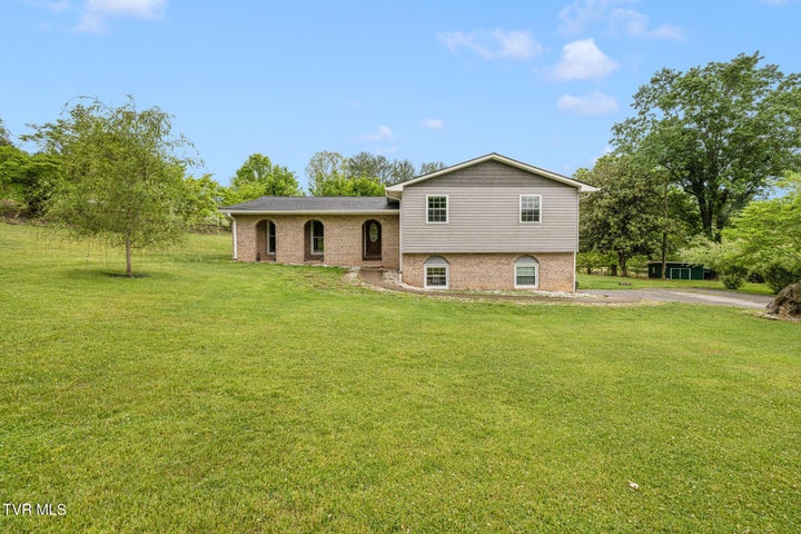 1st photo of 780 Dry Branch Road