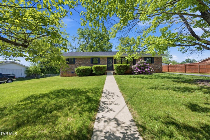 1st photo of 164 Kaluna Avenue