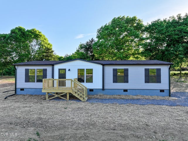 1st photo of 555 Mcdonald Road