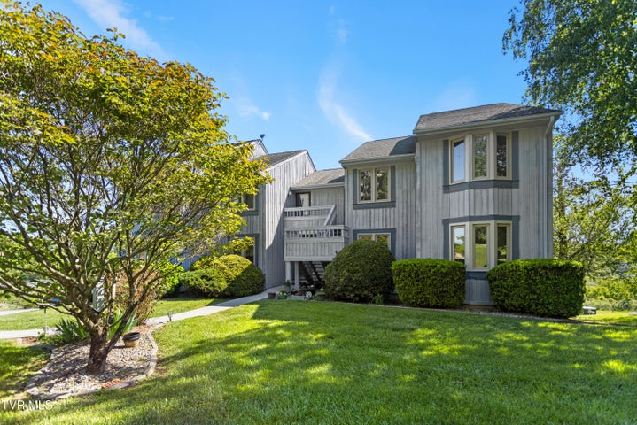 1st photo of 100 Wonderland Drive