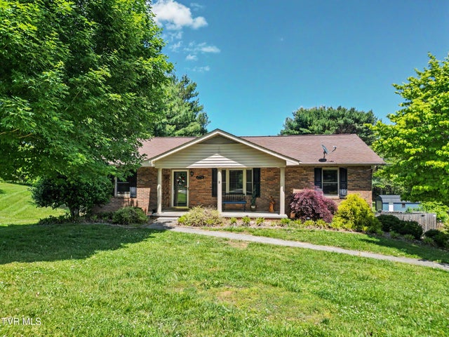 1st photo of 1774 Oriole Court