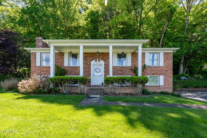 1st photo of 1025 Eastbrook Drive