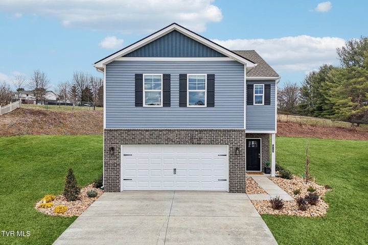 1st photo of 313 Alta Tree Blvd 