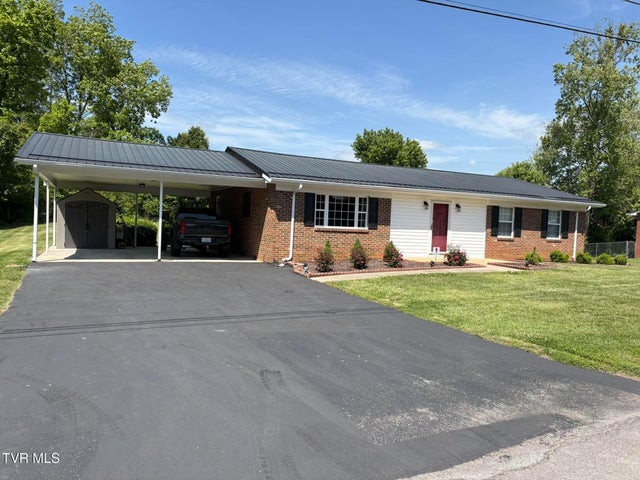 1st photo of 134 Briarwood Drive