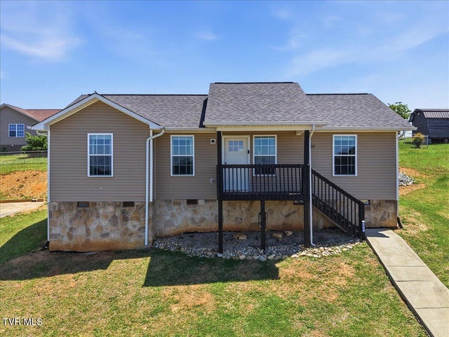 1st photo of 1316 Lauren Drive
