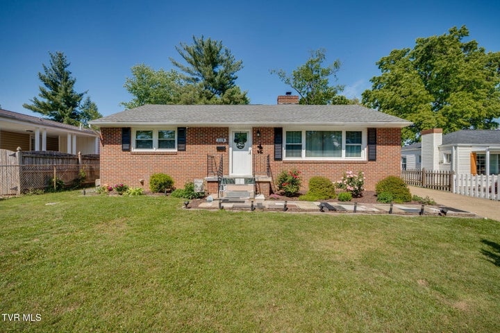 1st photo of 2229 Cypress Street