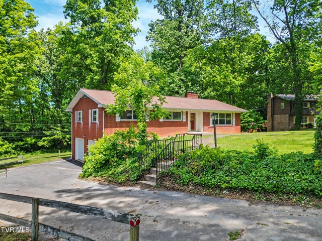 1st photo of 1811 Moore Avenue