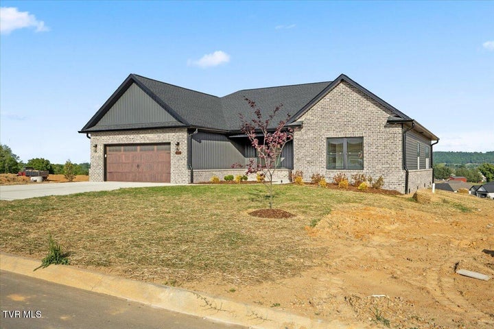 1st photo of 959 Cabot Cove