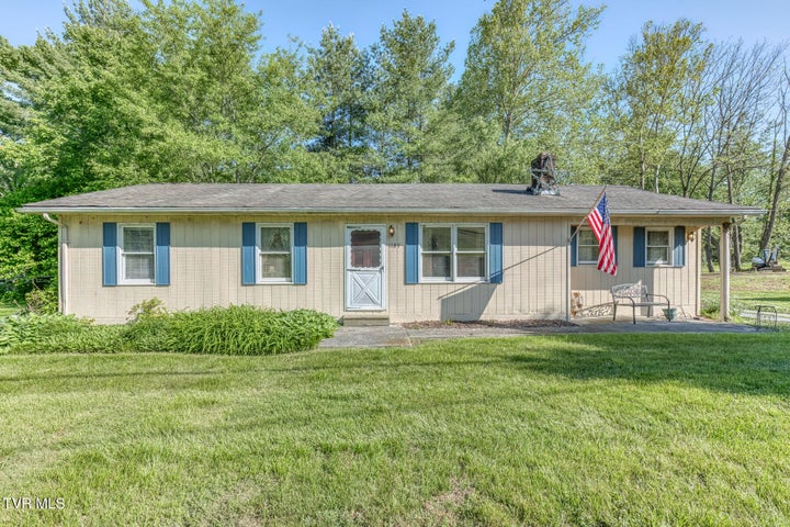 1st photo of 1189 Weaver Branch Road