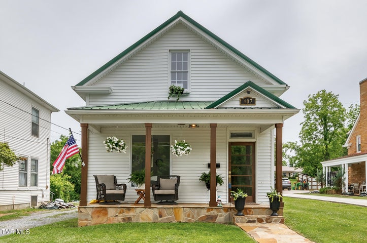 1st photo of 407 Irish Street
