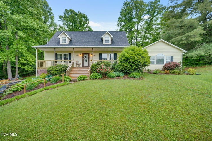 1st photo of 122 Margo Drive